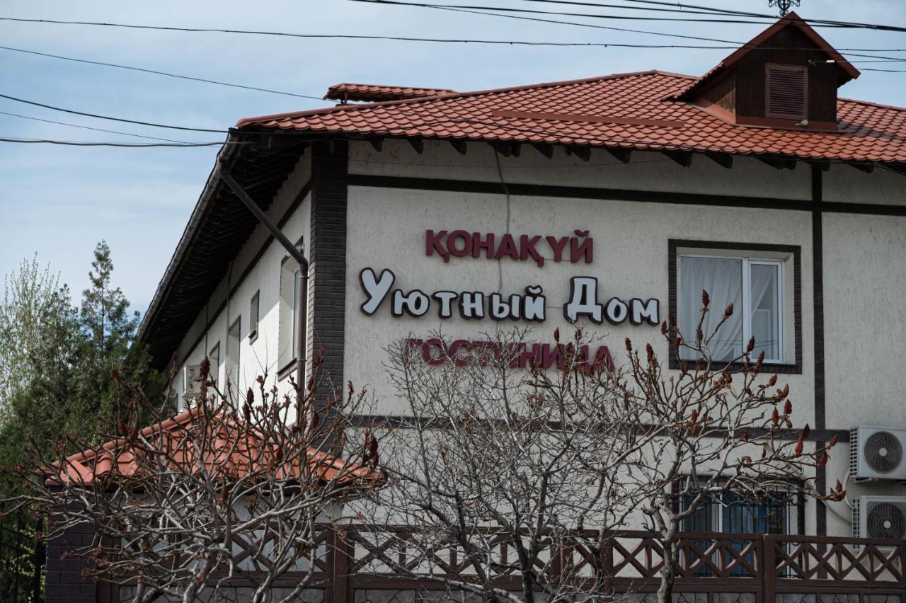 Hotel Uyutnyy Dom Taraz Exterior foto